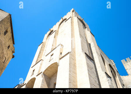 Avignon, France - 25 août 2016 vers le haut : vue sur le rempart de la palais des Papes Banque D'Images