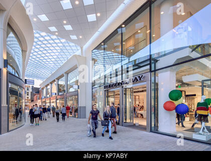 TILBURG - 23 septembre, 2017. Nouveau centre commercial de la Baie d'Hudson. La baie d'Hudson veut être un grand magasin haut de gamme aux Pays-Bas. Banque D'Images