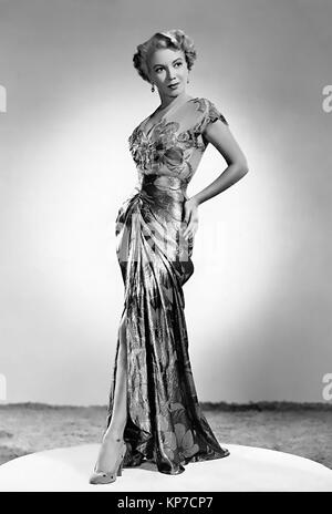 MONICA LEWIS (1922-2015) Photo de chanteuse de jazz et actrice du film à propos de 1970 Banque D'Images