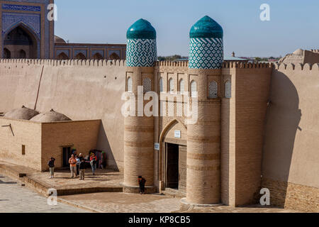 L'entrée de la Kunya Arche Forteresse, Khiva, Ouzbékistan Banque D'Images