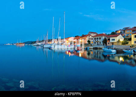 Sali harbor blue hour view Banque D'Images