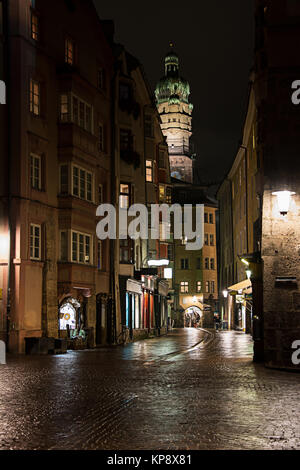 Vieille ville d'innsbruck dans la nuit Banque D'Images