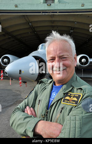 Dave Piper pilote du Canberra PR9 de l'escadron Midair, de la RAF démobbed, de l'avion à réaction de la Royal Air Force. Avec patch de nom Banque D'Images