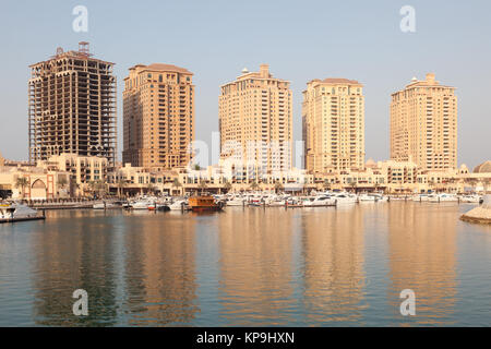 Immeubles à appartements de Porto Saoudite, Qatar Banque D'Images