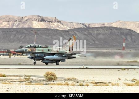 De l'air israélienne (IAF) General Dynamics F-16I au décollage. Photographié à la "plage" 2017, un exercice de formation aérienne internationale b Banque D'Images