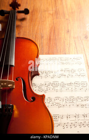 Violon classique et le score de la musique Banque D'Images