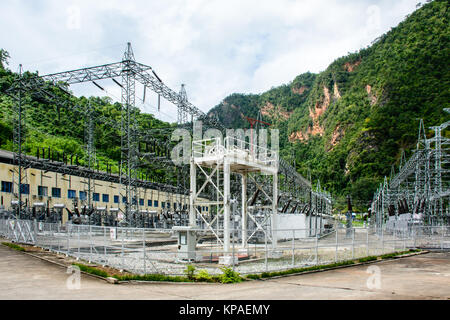 Centrale hydroélectrique de Lawpita, l'État de Kayah, Myanmar, oct-2017 Banque D'Images