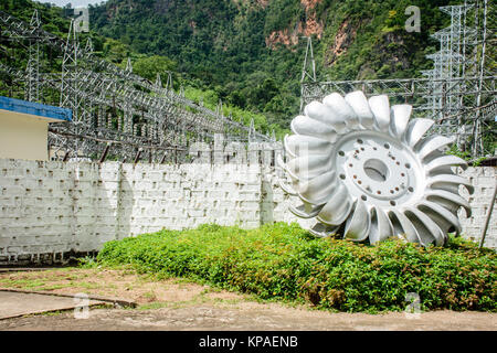 Centrale hydroélectrique de Lawpita, l'État de Kayah, Myanmar, oct-2017 Banque D'Images