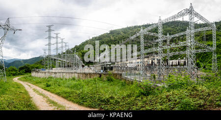 Centrale hydroélectrique de Lawpita, l'État de Kayah, Myanmar, oct-2017 Banque D'Images