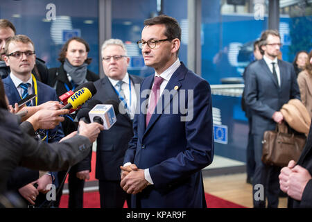 Bruxelles, Bxl, Belgique. 14 Décembre, 2017. Le Premier ministre polonais, Mateusz Morawiecki arrive avant la tête d'Etats de l'UE Sommet mondial sur la migration et Brexit à Bruxelles, Belgique. Credit : Wiktor Dabkowski/ZUMA/Alamy Fil Live News Banque D'Images