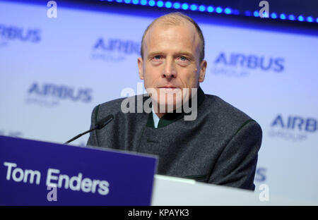 Fichier - Un fichier photo datée du 27 février 2015 montre Directeur d'AirbusGroup, Tom Enders, à l'assemblée annuelle résultats conférence de presse à Munich, Allemagne. Photo : Tobias Hase/dpa Banque D'Images