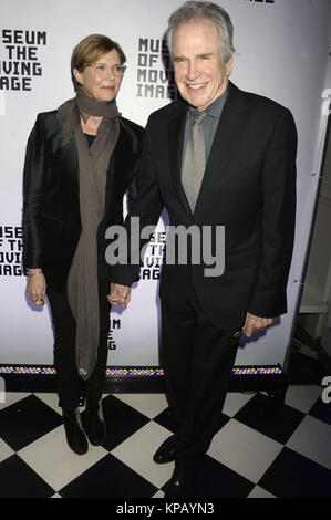 Annette Bening et Warren Beatty assister à la 31e Musée de l'image en mouvement Hommage à Annette Bening à 583 Park Avenue, le 13 décembre 2017 dans la ville de New York. | Verwendung weltweit Banque D'Images