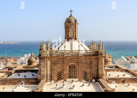 Vues de la cathédrale de Las Palmas resort de vacances île de Gran Canaria, une île espagnole, au large de la côte nord de l'Afrique de l'ouest décembre 2017 Banque D'Images