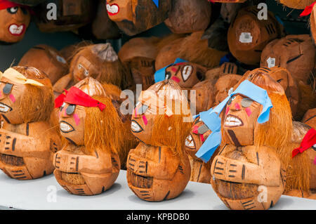 Noix de coco sculptée chefs pirates souvenirs Key West en Floride Banque D'Images