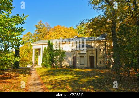 Temple de Diane. Jardin anglais Park créé par Helena Radziwiłł en 1779 dans la voïvodie de Lodz, village Arkadia, en Pologne. Banque D'Images