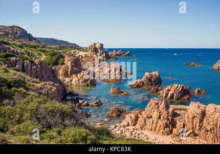 Les roches de porphyre, côte paysage à Costa Paradiso, Sardaigne, Italie, Méditerranée, Europe Banque D'Images