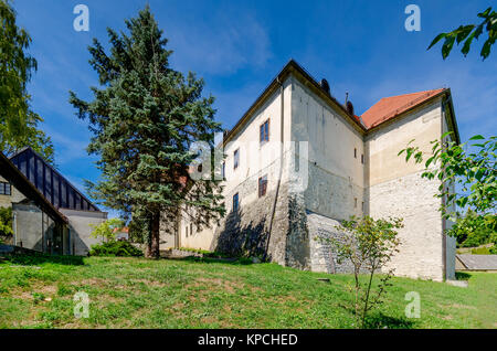 Château du xve siècle, siège du musée régional, Ville de Metlika, Bela Krajina (Blanc Carniola) région, la Slovénie, l'Europe. Banque D'Images