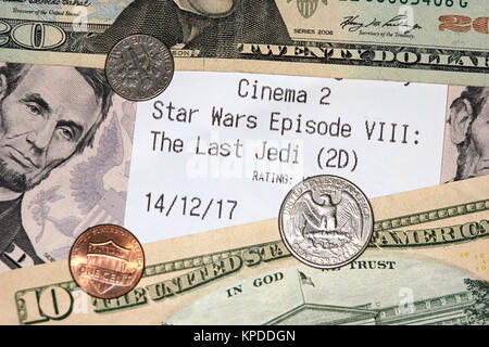 Jour de l'ouverture de la place de cinéma pour Star Wars Episode VIII La dernière avec Jedi dollars en espèces Banque D'Images