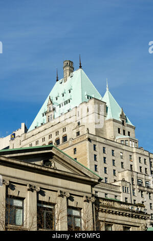 Bâtiment néoclassique de Vancouver Art Gallery et l'hôtel Fairmont de Vancouver au centre-ville de Vancouver, BC, Canada Banque D'Images