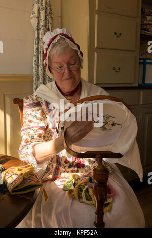 Colonial Williamsburg interprète en costume. Banque D'Images