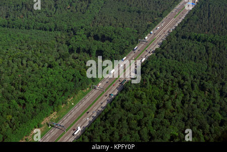 Vue aérienne de l'autoroute en Allemagne. Banque D'Images