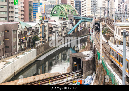 Tokyo, Japon - 20 février 2014 - Train Intersections dans quartier Ochanomizu, Tokyo, Japon Banque D'Images