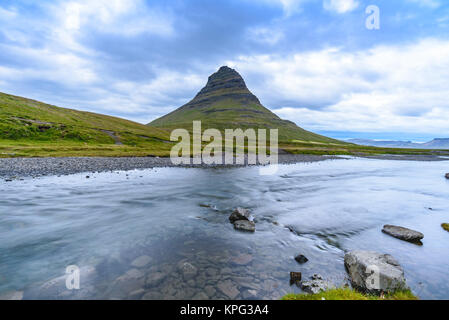 Kirkjufell mountain, de l'Islande Banque D'Images