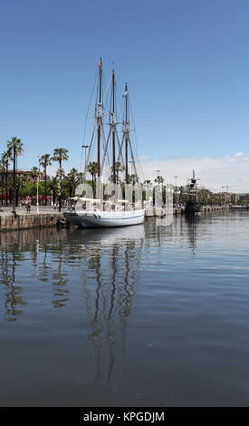 8 juin 2013, Barcelone, Catalogne, Espagne goélette Saint Elena dans le vieux port de Barcelone Banque D'Images