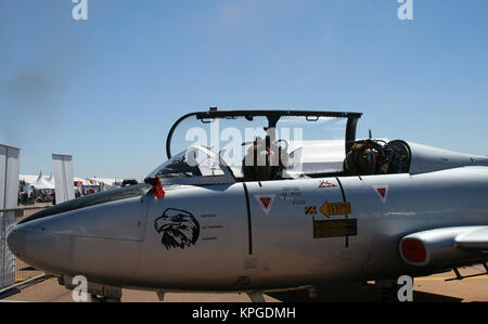 MB-326M Impala Atlas le cockpit de l'avion à l'Africa 2012 l'aérospatiale et la défense de l'aéronautique, la base aérienne de Waterkloof, Pretoria. Banque D'Images