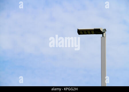 Street light avec fond de ciel bleu Banque D'Images