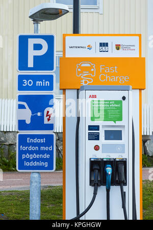 Voiture électrique point de recharge, Osthammar, Suède, Scandinavie Banque D'Images