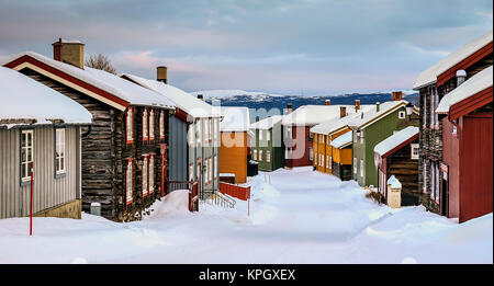 Røros est une ancienne ville minière de cuivre en Norvège. C'est sur la Liste du patrimoine mondial de l'UNESCO. Banque D'Images