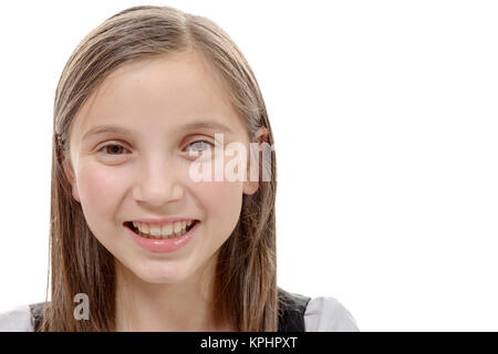 Portrait de preteen girl isolé sur fond blanc Banque D'Images