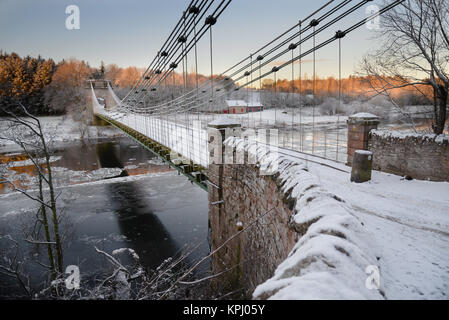 L'Union européenne est un pont suspendu pont suspendu le pont qui enjambe la rivière Tweed entre l'Angleterre et l'Ecosse Banque D'Images