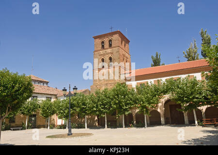 Monastère de Manasterio de la Vega, Tierra de Campos, province de Valladolid, Castille et Leon, Espagne Banque D'Images