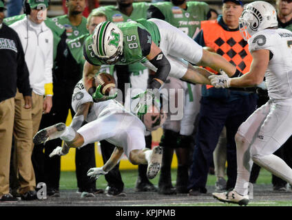 Albuquerque, NM, USA. Déc 16, 2017. Marshall's # 85 Ryan Yurachek s'est terminé dans les dernières minutes du Nouveau Mexique Gildan Bol. Samedi, 16 décembre 2017. Crédit : Jim Thompson/Albuquerque Journal/ZUMA/Alamy Fil Live News Banque D'Images