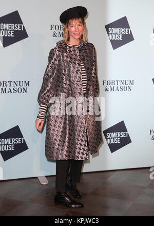 Le Skate à Somerset House avec Lancement de Fortnum & Mason a tenu à la Somerset House - Arrivées avec Sienna Guillory : où : London, Royaume-Uni Quand : 14 novembre 2017 Crédit : Mario Mitsis/WENN.com Banque D'Images