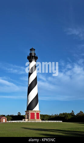 NC01100-00...CAROLINE DU NORD - Le Cap Hatteras phare sur les bancs extérieurs en Cape Hatteras National Seashore. Banque D'Images