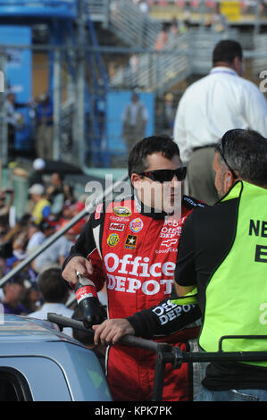 HOMESTEAD, FLORIDE - ARCHIVE PHOTOS : pilote de NASCAR Tony Stewart a frappé et tué un autre conducteur qui se promenait sur une plage pendant un circuit dans le nord de New York, les autorités ont déclaré qu'au début le dimanche. Orig Photo prise 2005-2010 Homestead-Miami Speedway sur à Homestead, Floride Personnes : Tony Stewart Banque D'Images