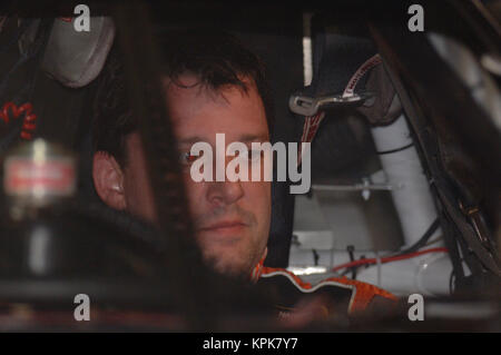 HOMESTEAD, FLORIDE - ARCHIVE PHOTOS : pilote de NASCAR Tony Stewart a frappé et tué un autre conducteur qui se promenait sur une plage pendant un circuit dans le nord de New York, les autorités ont déclaré qu'au début le dimanche. Orig Photo prise 2005-2010 Homestead-Miami Speedway sur à Homestead, Floride Personnes : Tony Stewart Banque D'Images