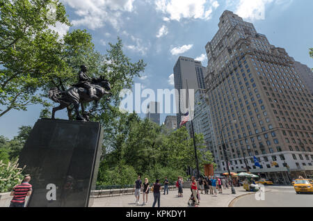 NEW YORK CITY - 12 juillet : Jose Marti statue près de Central Park le 12 juillet 2012 à New York. Central Park est un parc public au centre de Manhattan. T Banque D'Images
