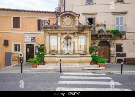 Castelnuovo di Farfa, Italie - une très petite ville médiévale dans la province de Rieti, région du Latium, en Italie centrale, avec l'agréable centre historique en pierre Banque D'Images