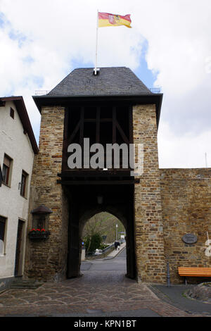 Adenbacher la porte et des murs historiques Banque D'Images