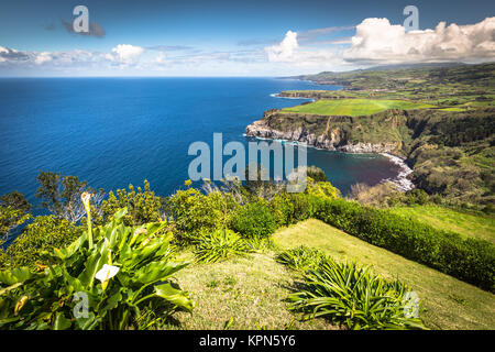 L'île verte dans l'océan atlantique, Sao Miguel, Açores, Portugal Banque D'Images