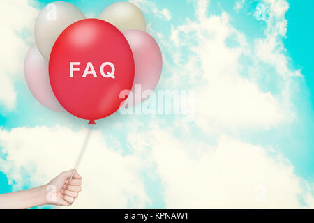 Main tenant FAQ ou Foire aux questions Balloon Banque D'Images