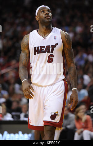 MIAMI, FL - JUILLET11 : BREAKING NEWS : Lebron James Miami feuilles et têtes de retour à Cleveland Cavaliers le 11 juillet 2014 NOTE DU RÉDACTEUR : Orig photo prise 2011 Participants : Lebron James Banque D'Images