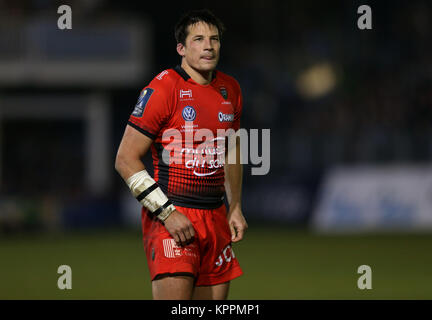 François Trinh-Duc de Toulon lors de la Rugby Champions Cup, la piscine cinq match au Recreation Ground, Baignoire Banque D'Images