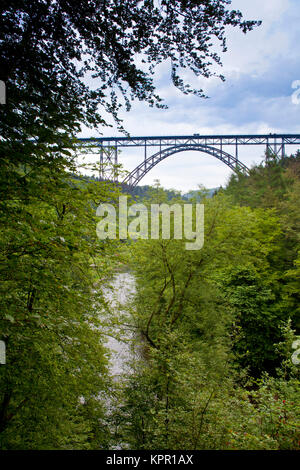 L'Europe, l'Allemagne, la région de Bergisches Land, le Muengstener bridge près de Solingen. Europa, Deutschland, région du Bergisches Land, die Bruecke Muengstener bei Banque D'Images