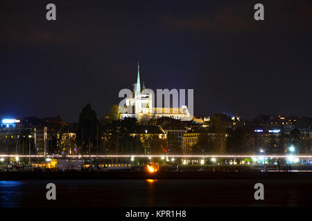La ville de Genève sommaire avec la Cathédrale St Pierre Banque D'Images