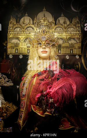 Masque de Carnaval de Venise en vitrine Banque D'Images